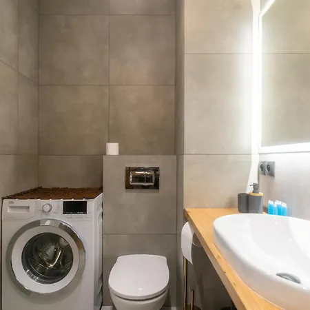 Brynow Rzepakowa Harmony By Bookinghost Katowice