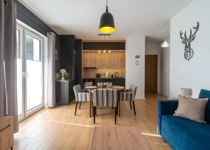 Brynow Rzepakowa Harmony By Bookinghost * Katowice