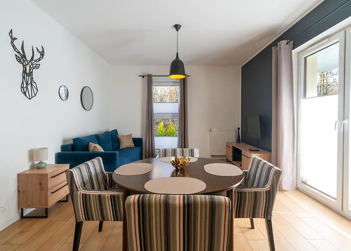 Brynow Rzepakowa Harmony By Bookinghost * Katowice